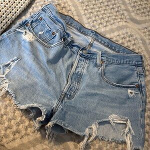 Levi’s button fly shorts size 32
